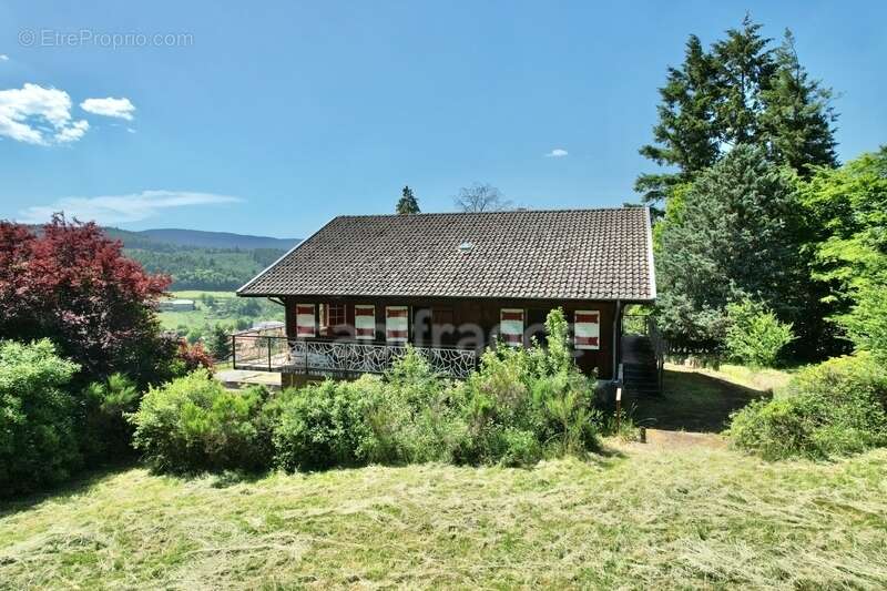 Maison à SAINT-JUST-EN-CHEVALET