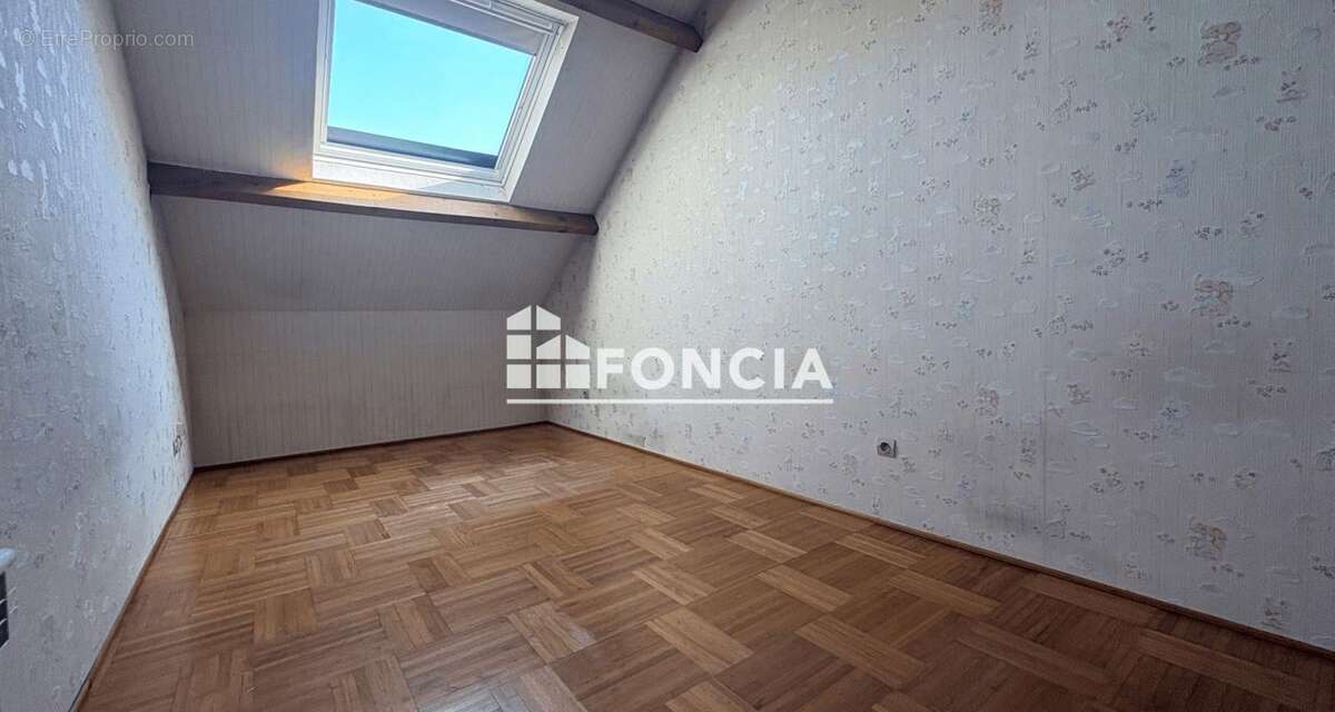 Vente maison 85 m² habitable 110 m2 utile/ 6 pièces / 4 chambres - photo 8