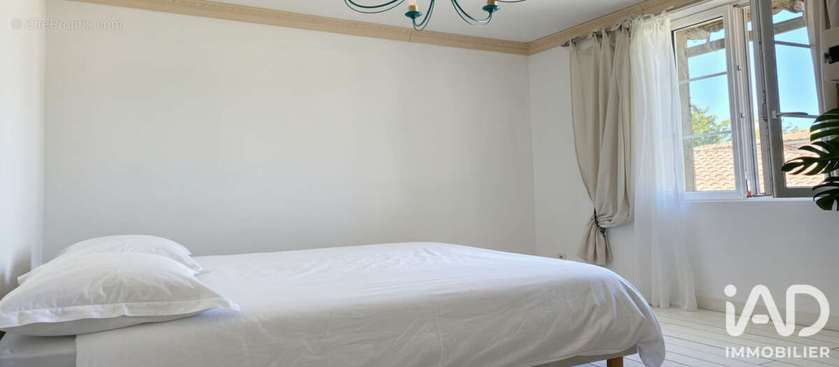 Maison 102 m² à Saint-Jean-D'angely  - photo 7