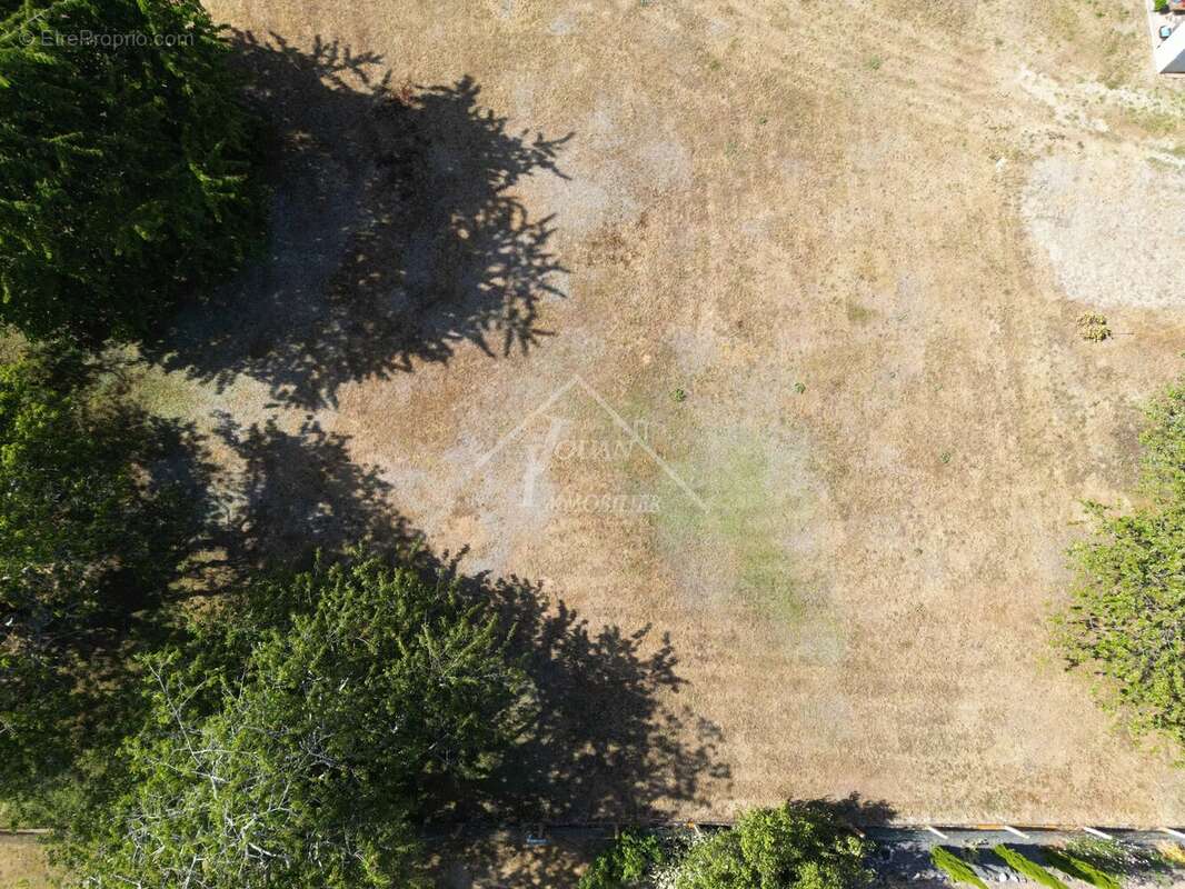 Terrain à BEAULON