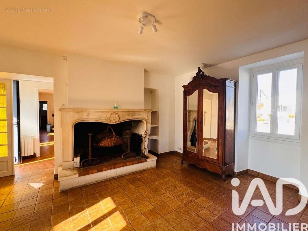 Photo 7 - Maison à VERINES