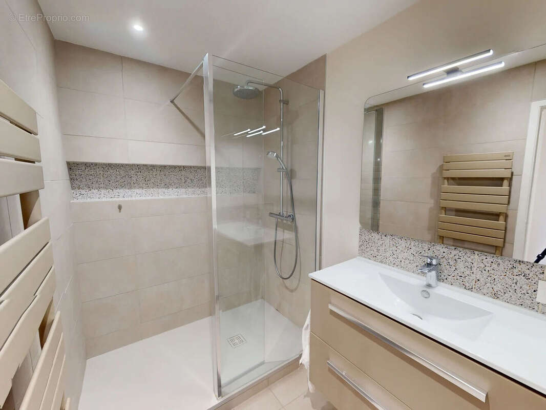 Appartement à GIERES