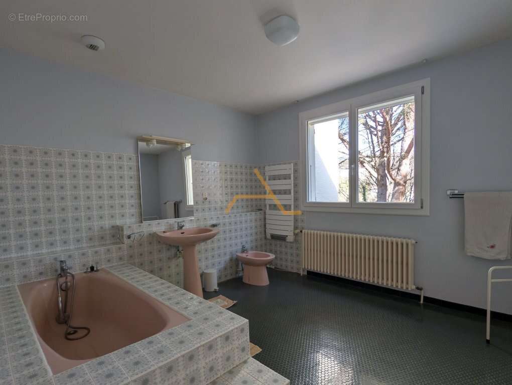 Maison à DIEULEFIT