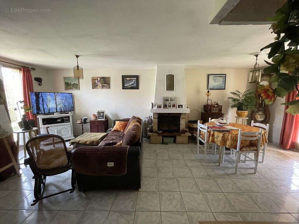 Maison - 76m ² - photo 3