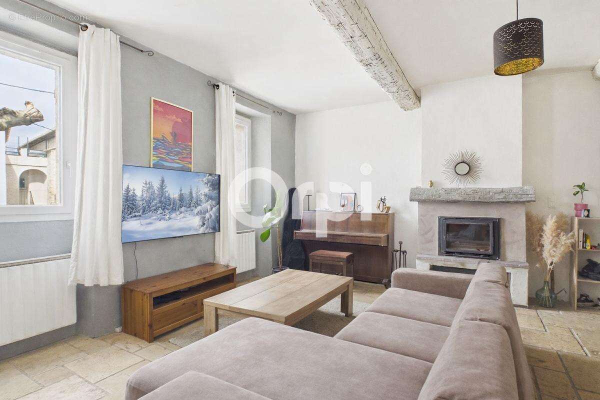 Appartement à SAINT-PAUL-EN-FORET
