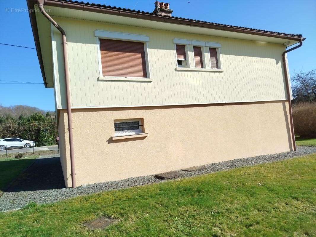 Maison à PLANCHER-BAS