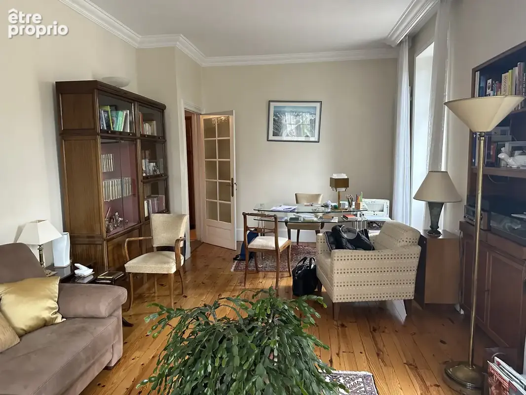 Exclusivité Clermont Ferrand, Immeuble de 365 m2 h, 8 lots possible, terrain . prix 654000€ FAI - photo 3