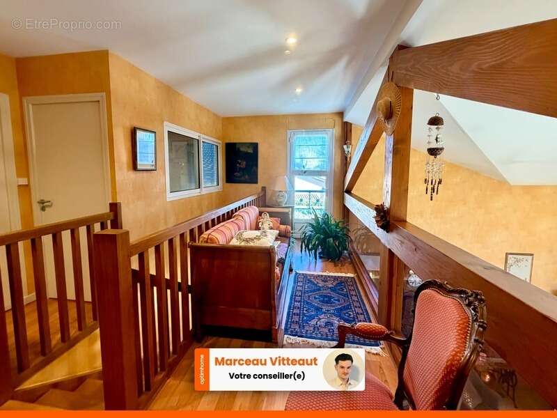 Maison à CHARNAY-LES-MACON