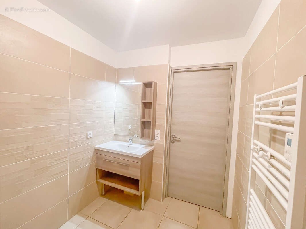 Appartement 42 m² à Marseille-8e  - photo 6