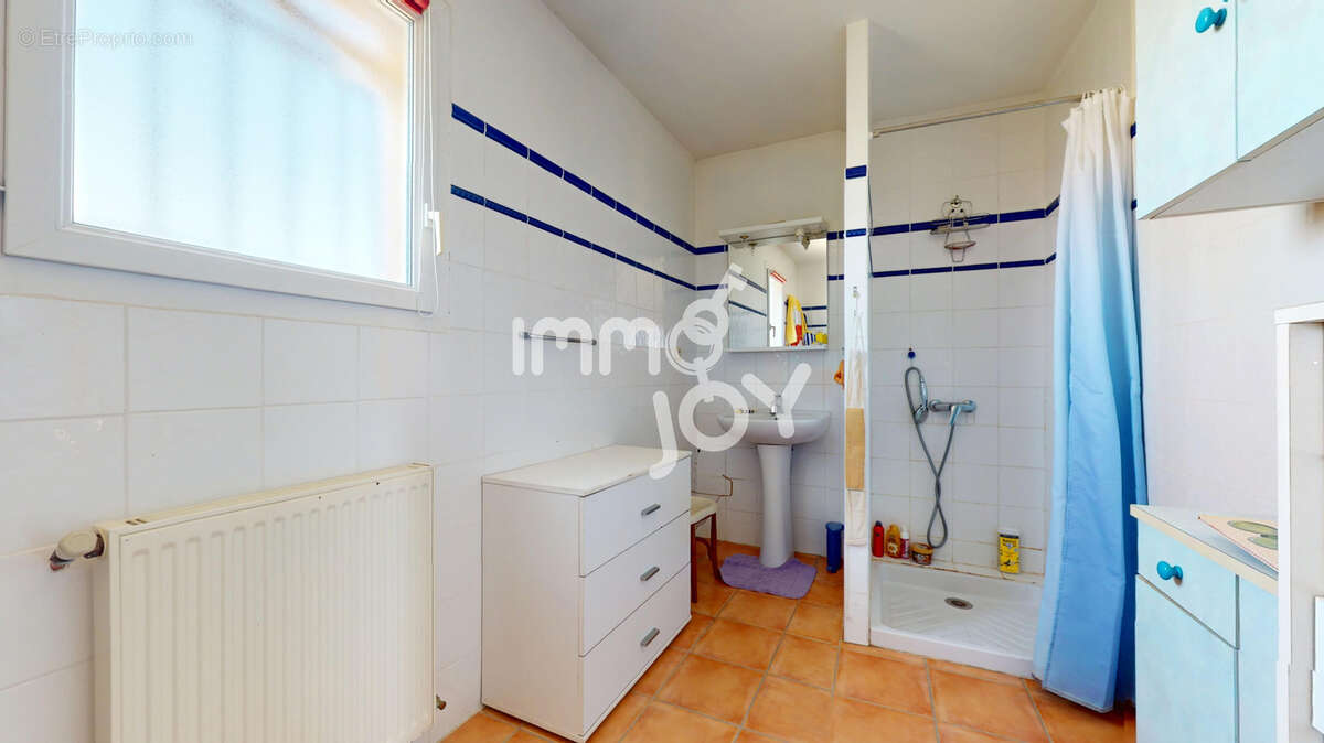 Ouveillan - villa de 169m2 - piscine - terrain de 1603m2 - photo 20