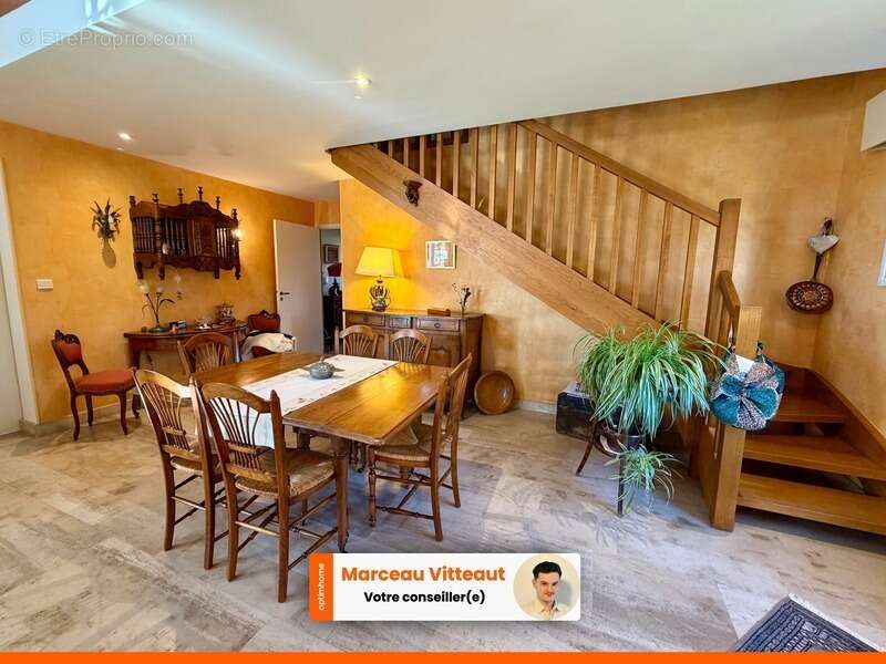 Maison à CHARNAY-LES-MACON