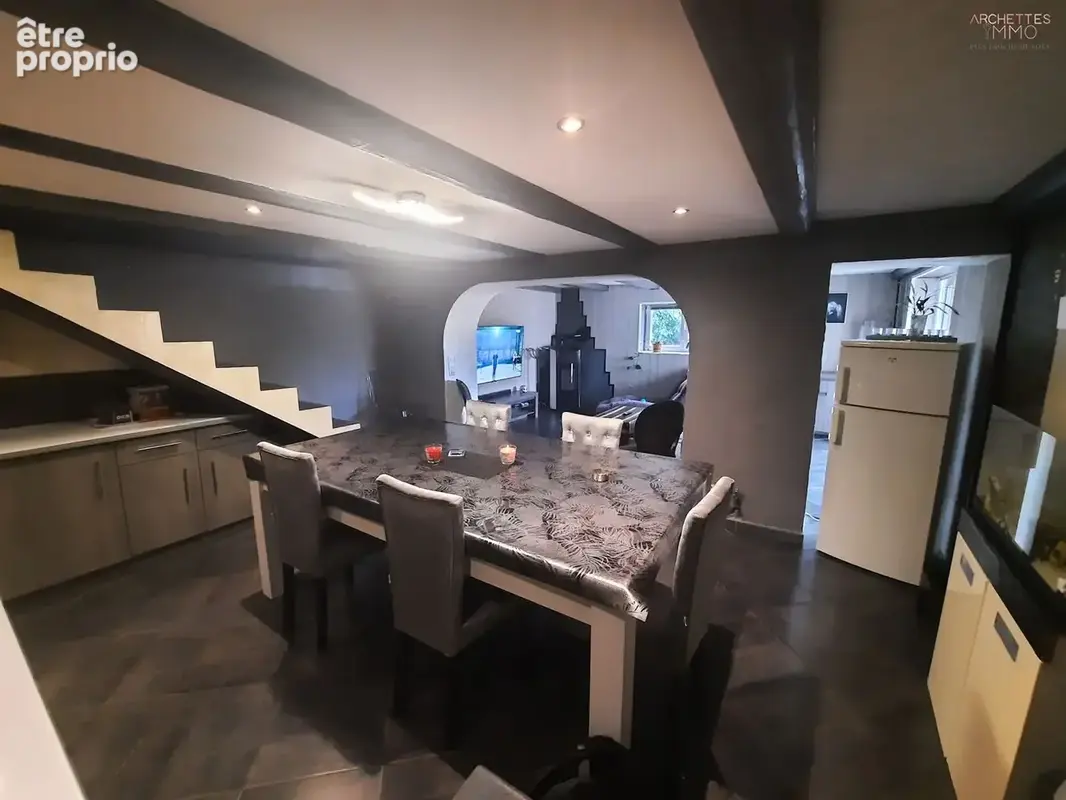 Maison 173 m² à Arches  - photo 4