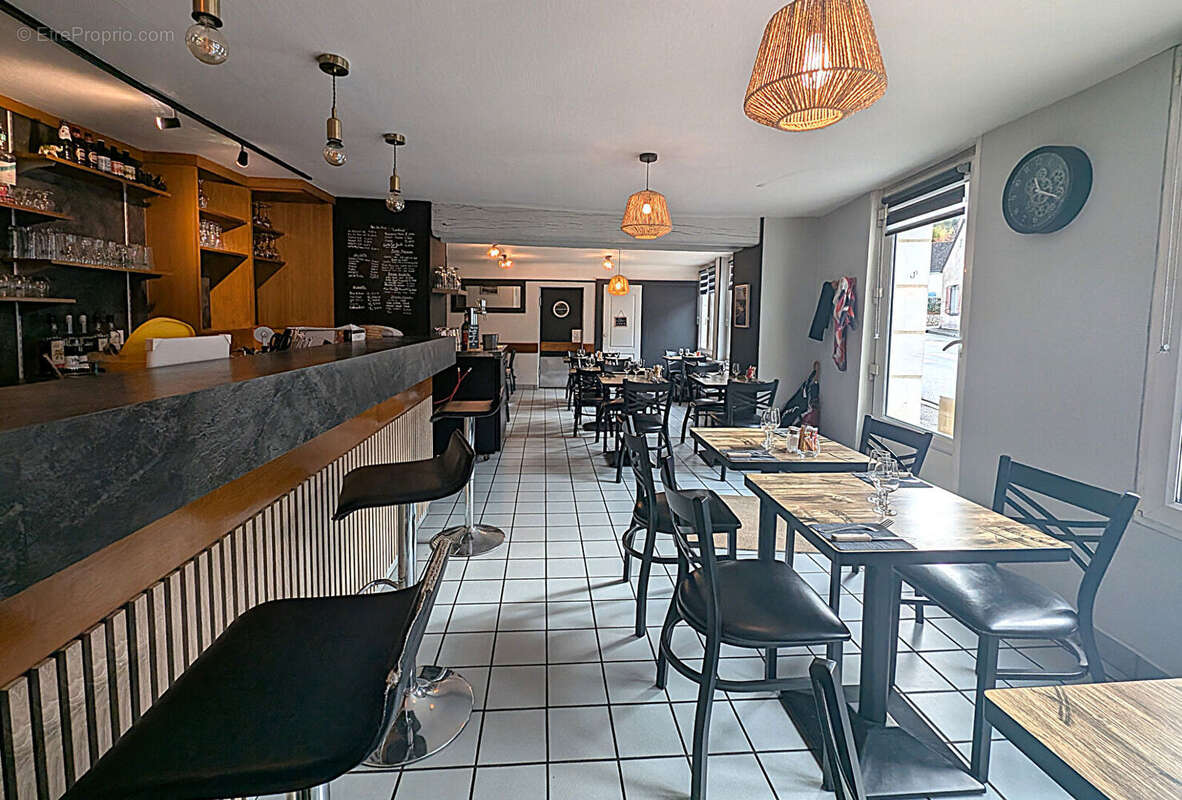 Commerce à CHAUMONT-SUR-LOIRE