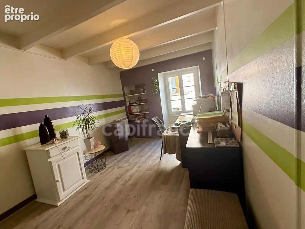  CHAMPDENIERS – Maison de caractère rénovée de 175 m² avec 135 m² de dépendances et fort potentiel - photo 17