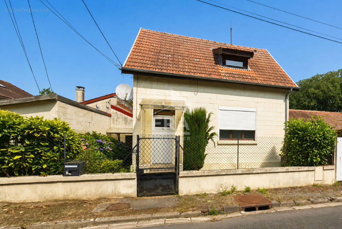 Maison à TERGNIER