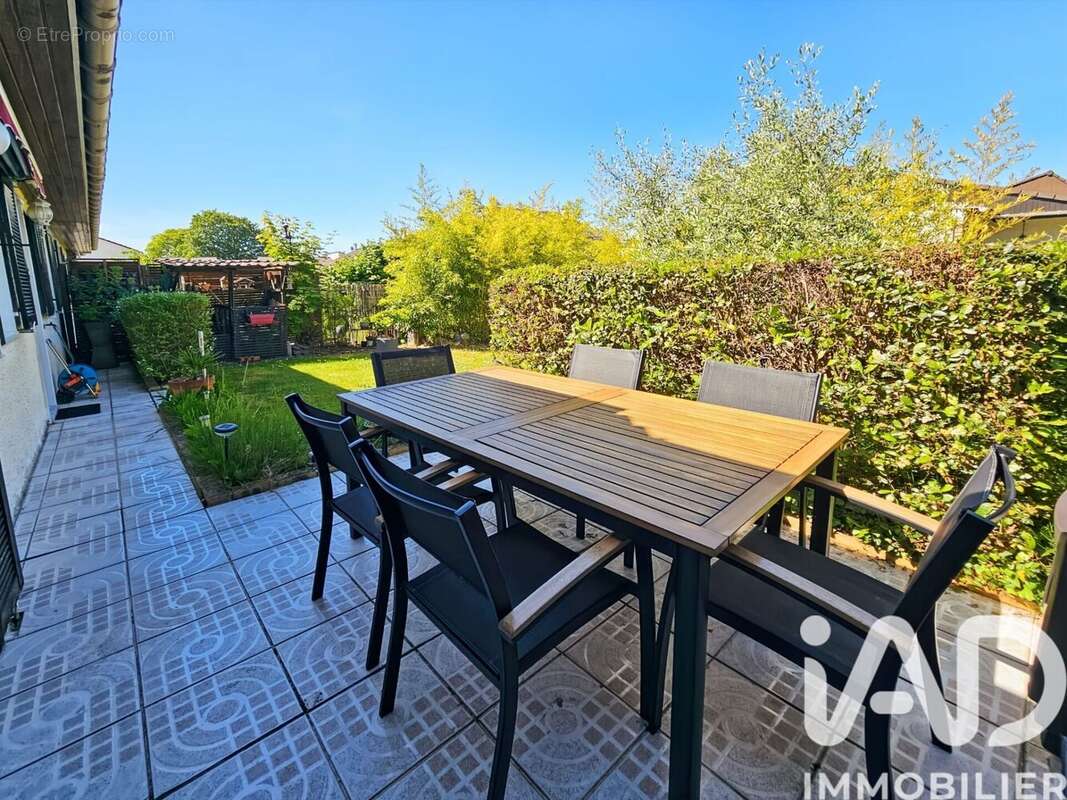 Photo 2 - Maison à YERRES