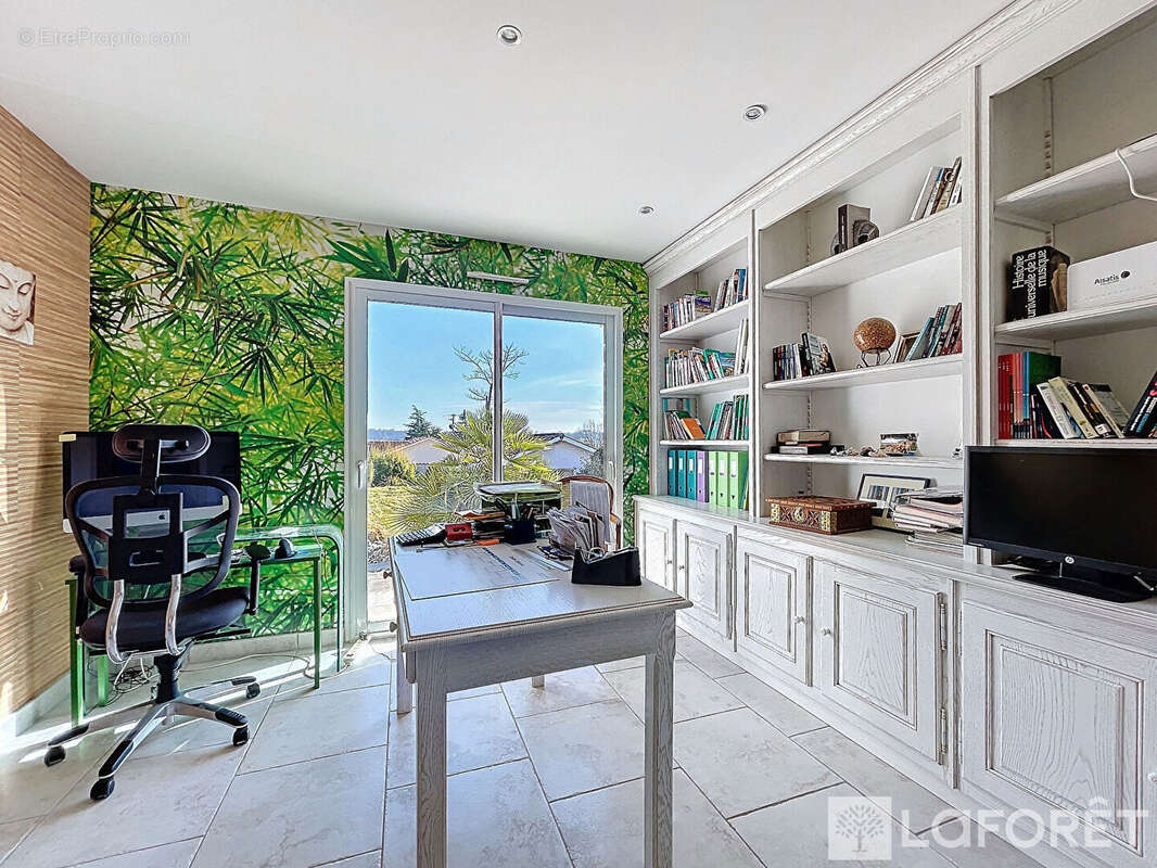 Maison à BOURGOIN-JALLIEU