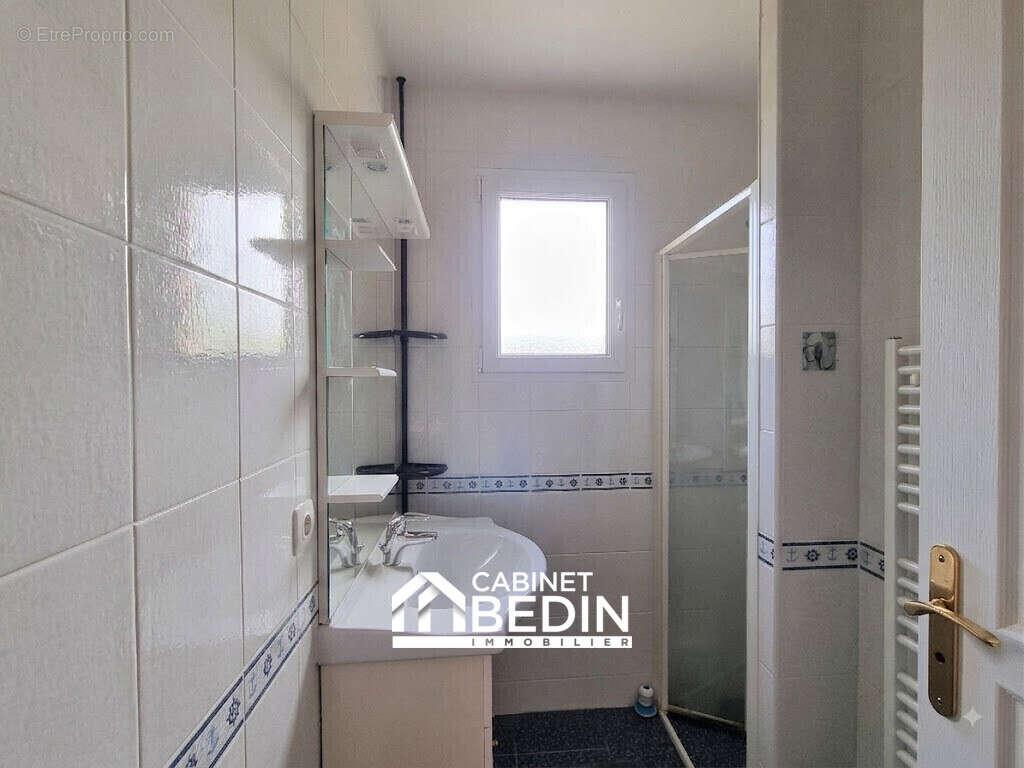 Maison 130 m² à Camblanes-Et-Meynac  - photo 5