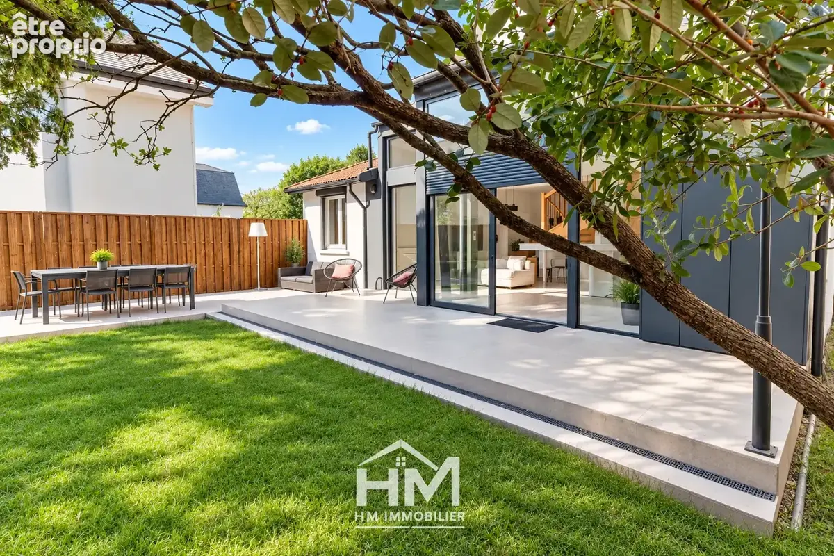 Photo Maison à Saint-Maur-Des-Fosses au prix de 889 000€