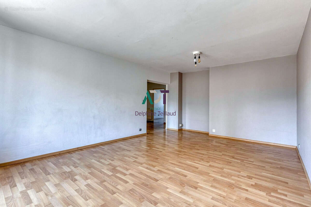 Appartement à MEYLAN