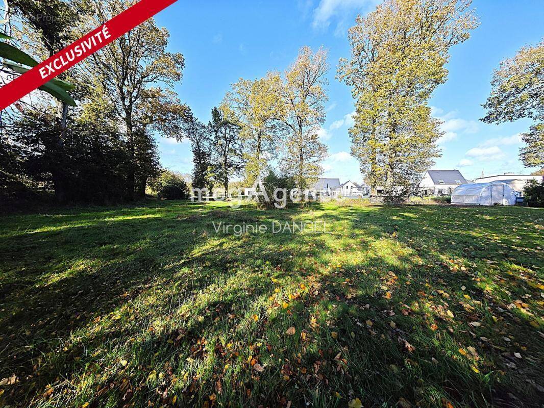 Terrain à SAINT-GUYOMARD