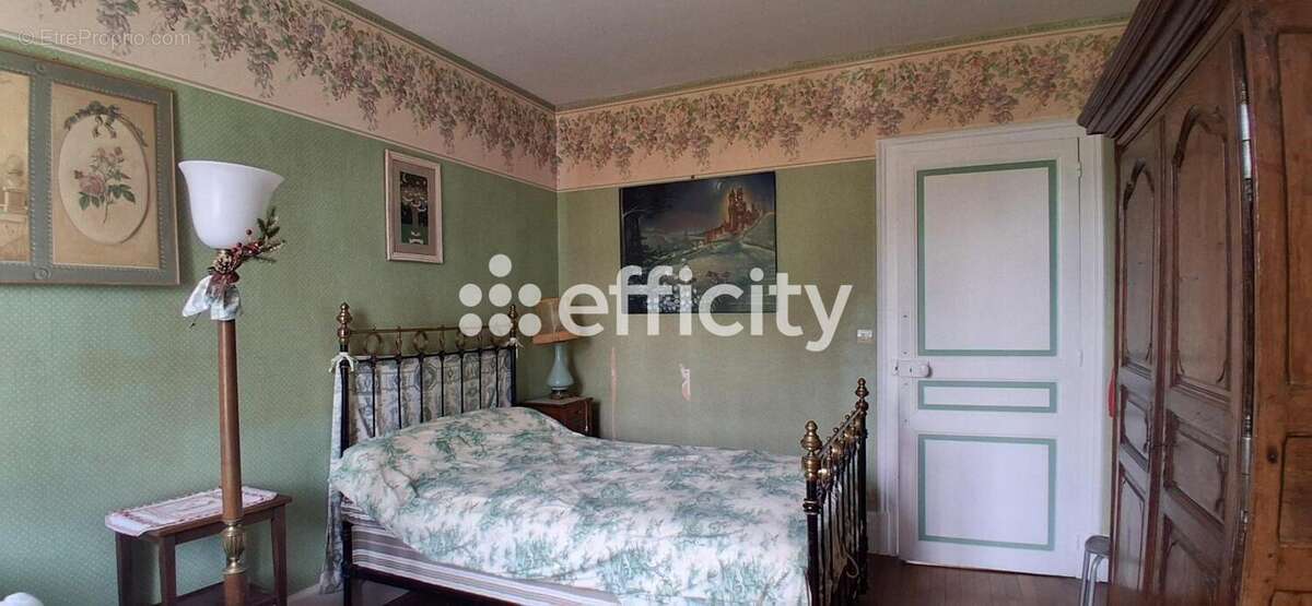 Maison 251 m² à Saint-Christophe-Le-Jajolet  - photo 12