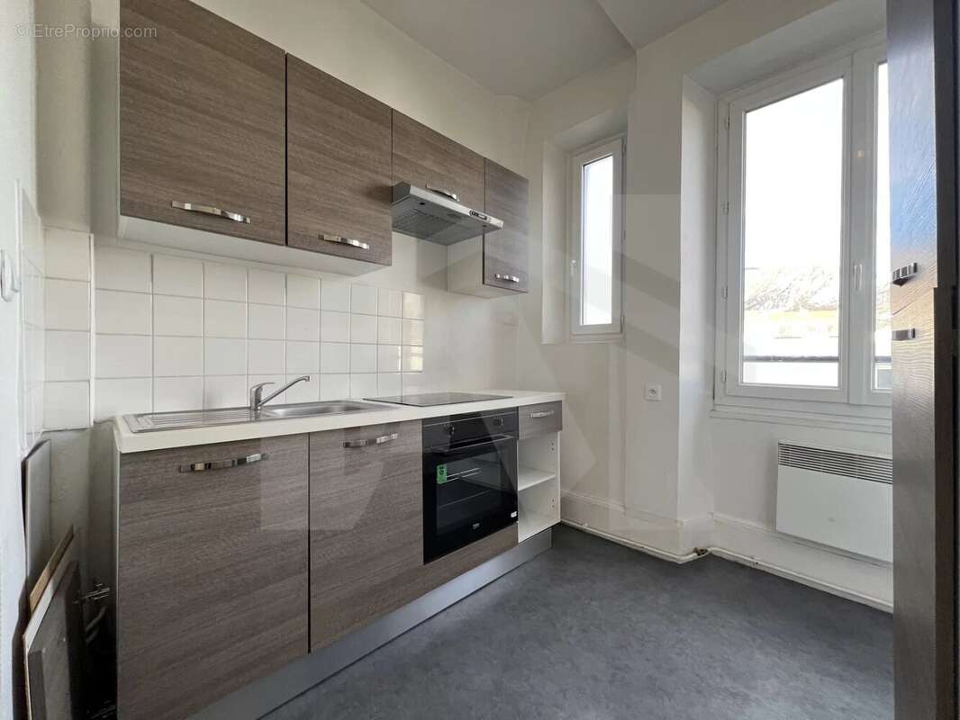 T3 3eme etage - 38 rue diderot - photo 9
