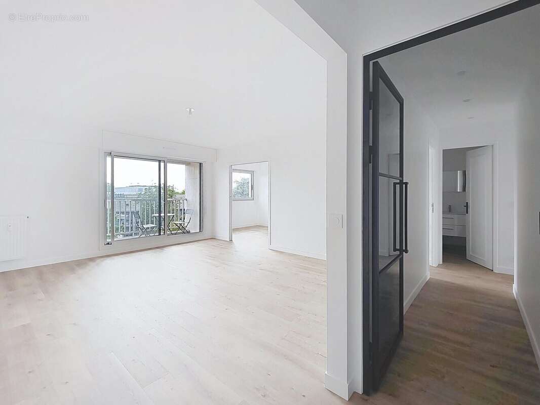 Appartement 89 m² à Rueil-Malmaison  - photo 2