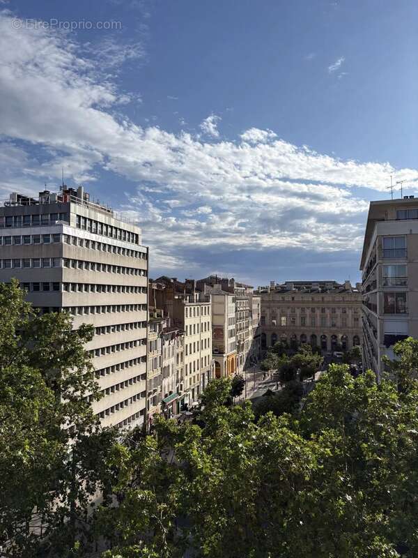 Appartement à MARSEILLE-1E