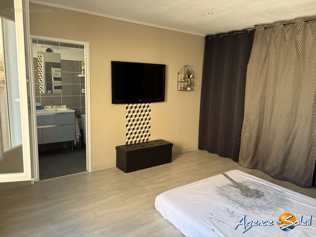 Maison 148 m² à Caves  - photo 3