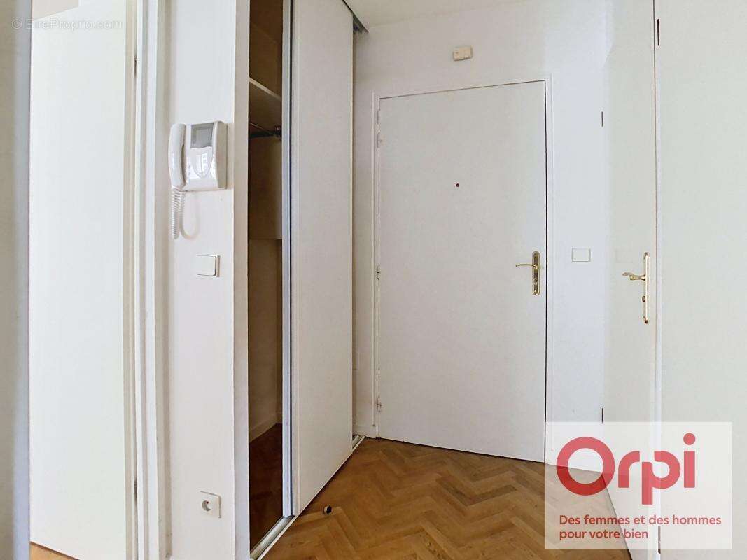 Appartement à ISSY-LES-MOULINEAUX