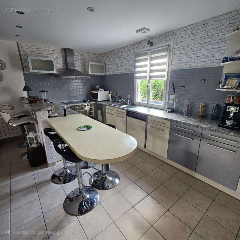 Maison à CHAILLE-LES-MARAIS