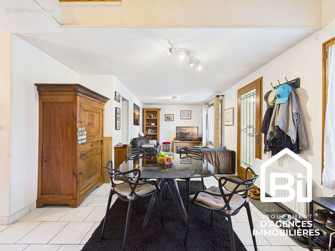 Maison à MONDEVILLE