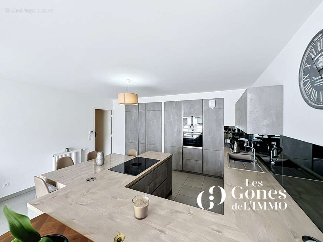 Appartement à CRAPONNE
