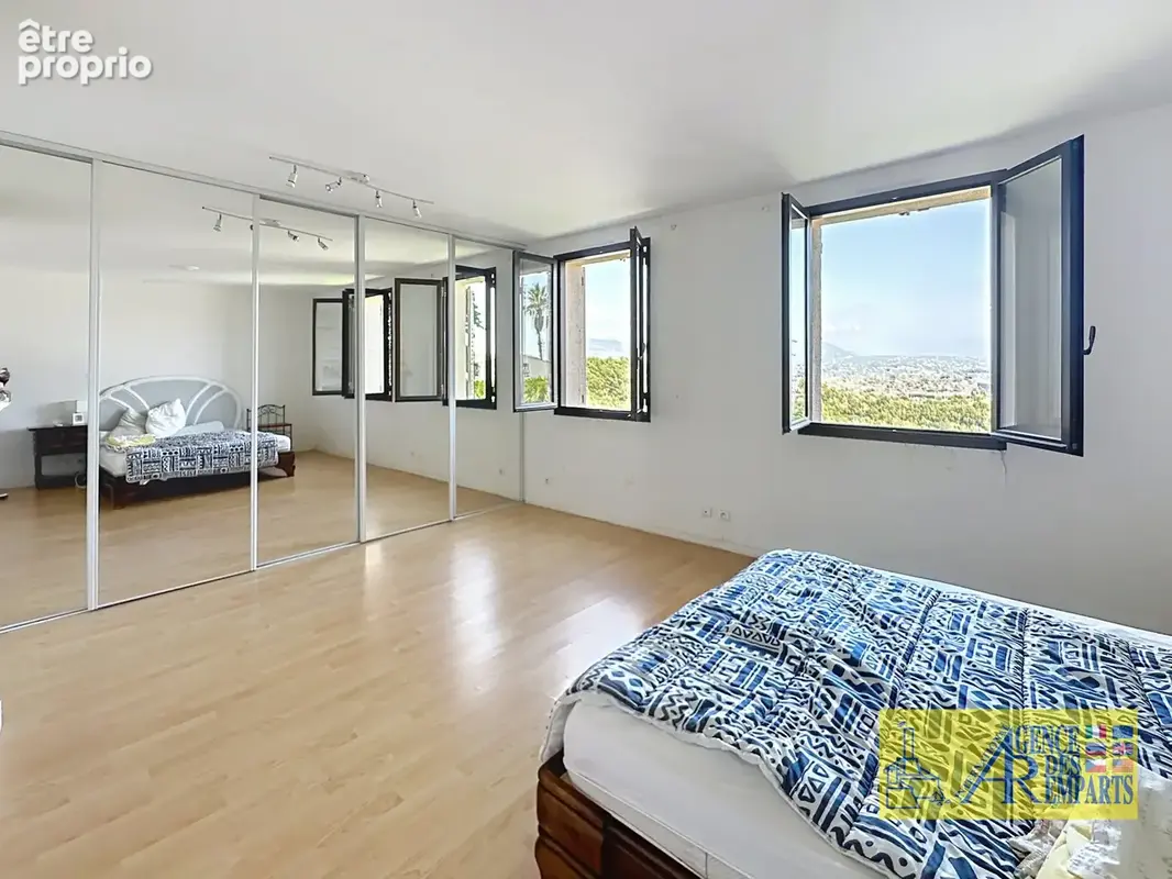 Villa 6 pièces avec piscine et vue mer Les Hauts de Vaugrenier - photo 11