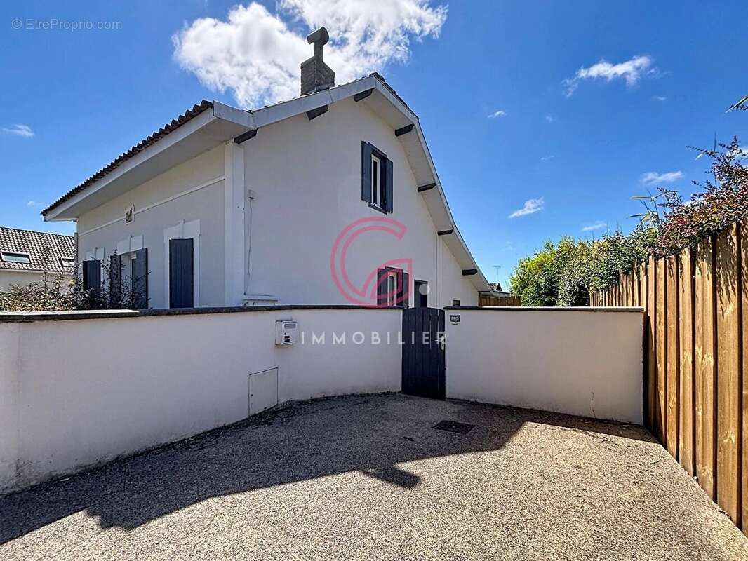 Maison d'exception à Biscarrosse : un havre de paix entre ciel et terre - photo 3