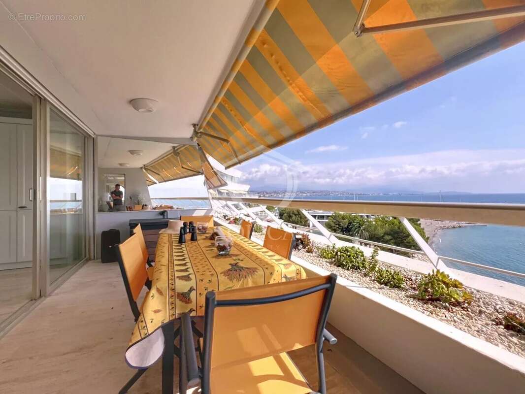 Appartement à VILLENEUVE-LOUBET