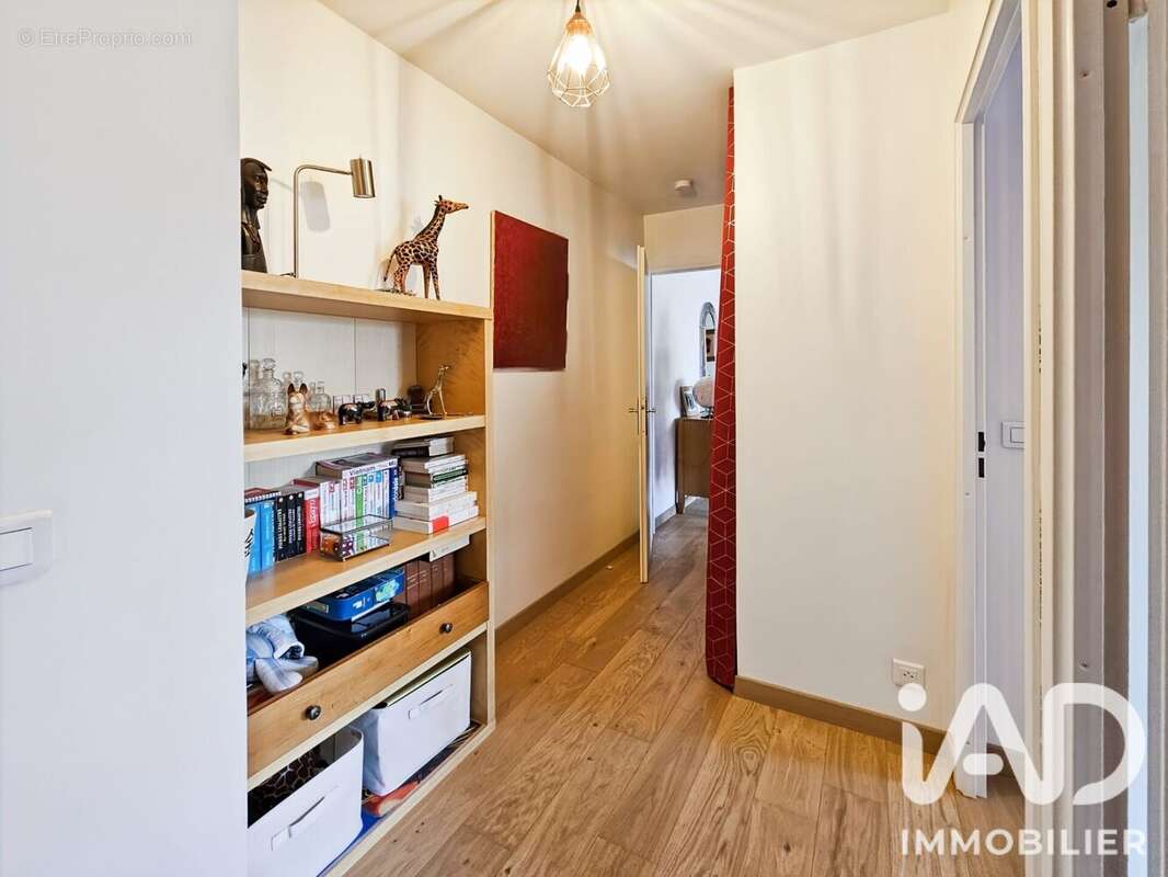 Photo 6 - Appartement à QUINCY-SOUS-SENART