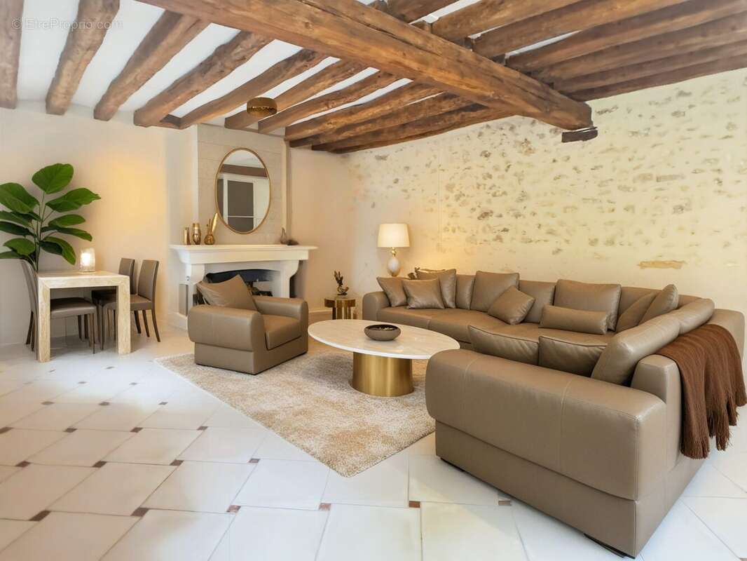 Maison à BRIIS-SOUS-FORGES