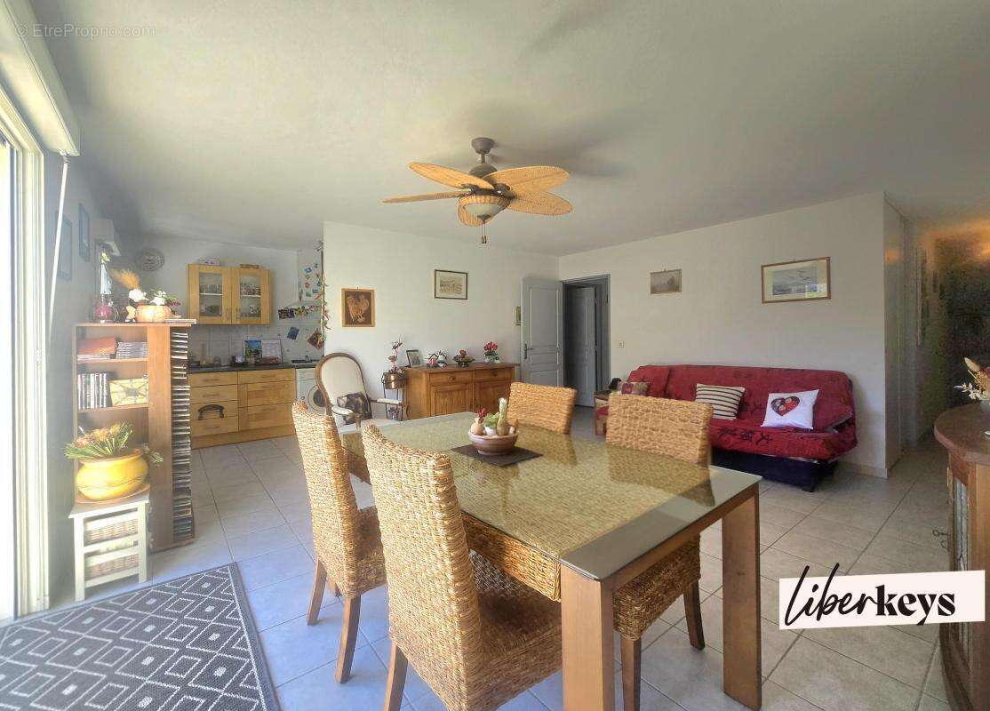 Appartement à CLARENSAC