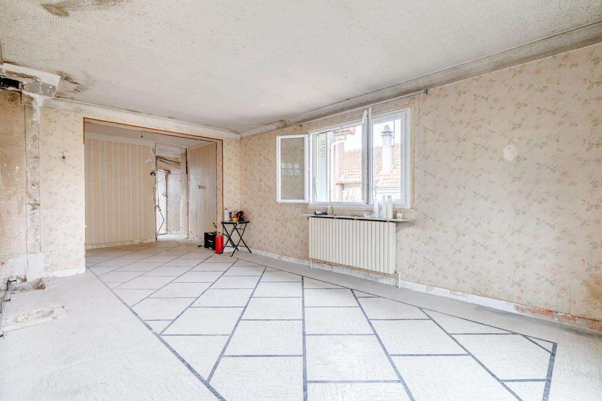 Maison à VIRY-CHATILLON