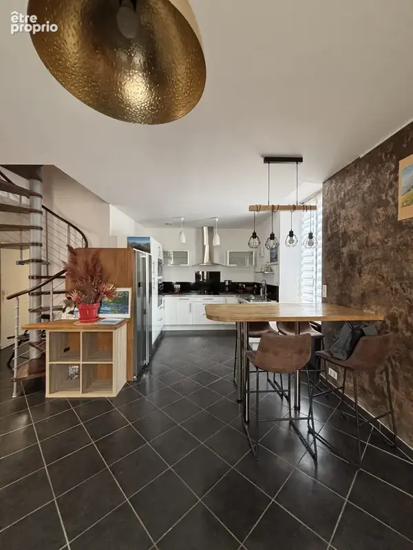 Appartement 83 m² à Die  - photo 1