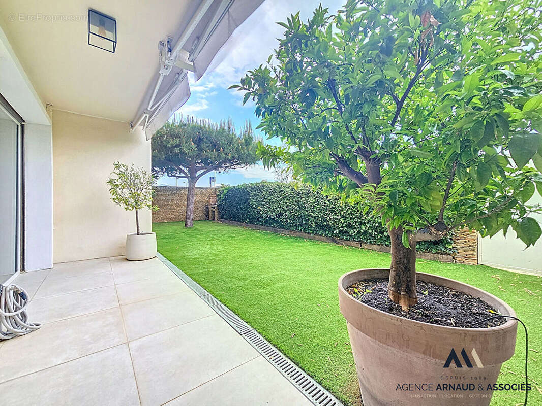 Appartement à SAINT-CYR-SUR-MER