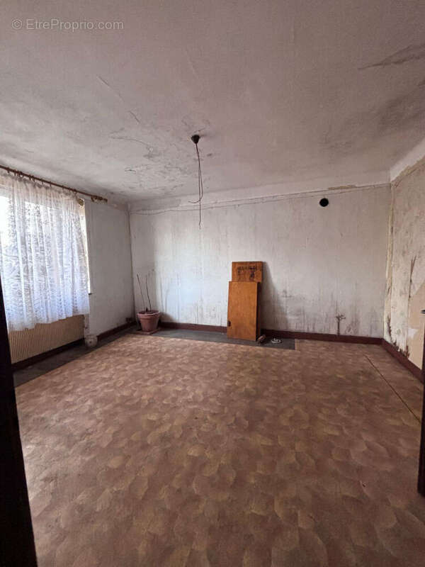 Maison à SAINTE-MARIE-AUX-CHENES