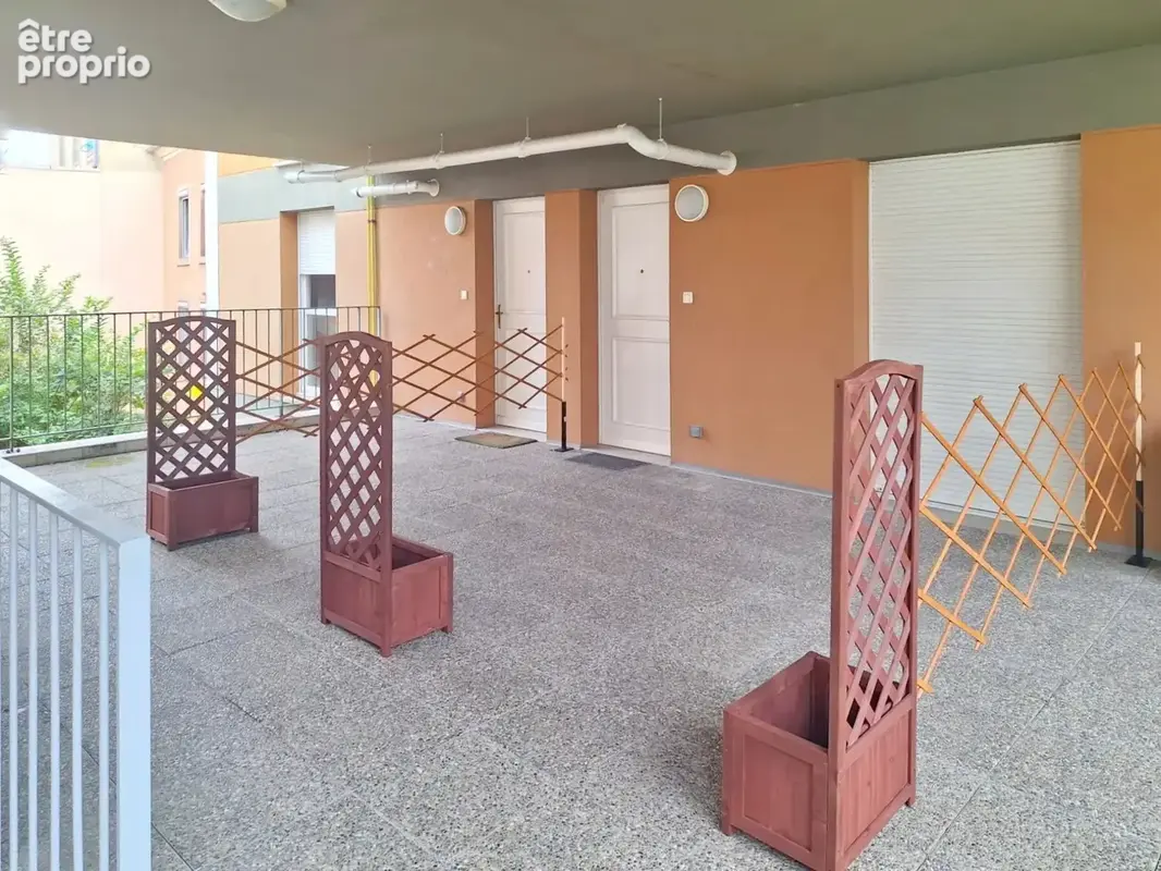 A VENDRE Appartement  2 pièces + parking - photo 8