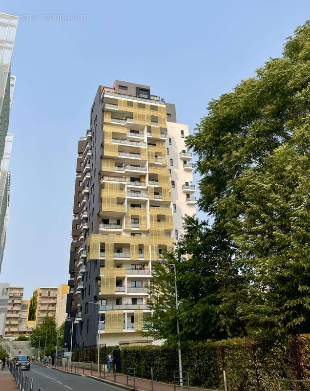 Appartement à ISSY-LES-MOULINEAUX