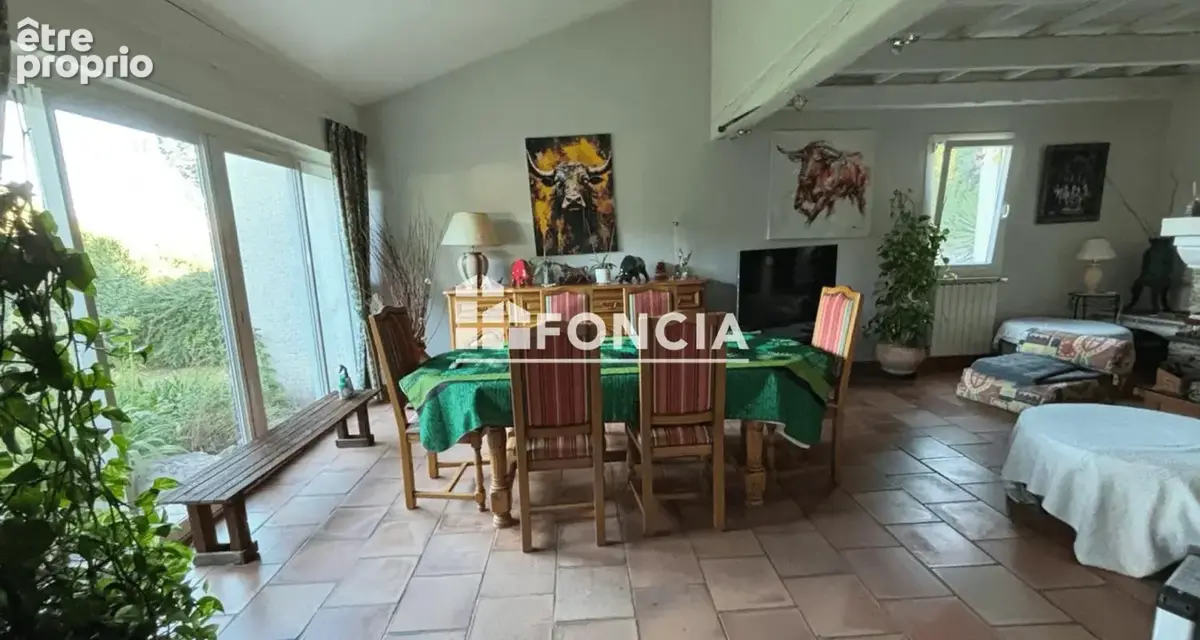 Marsillargues – Belle villa T4 de 143 m² avec garage, cheminée et grand séjour lumineux - photo 3