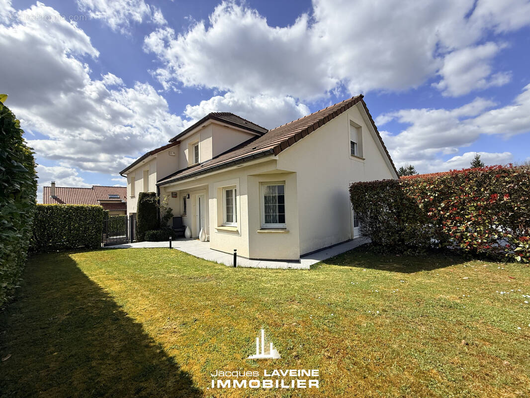 Maison à CORNY-SUR-MOSELLE