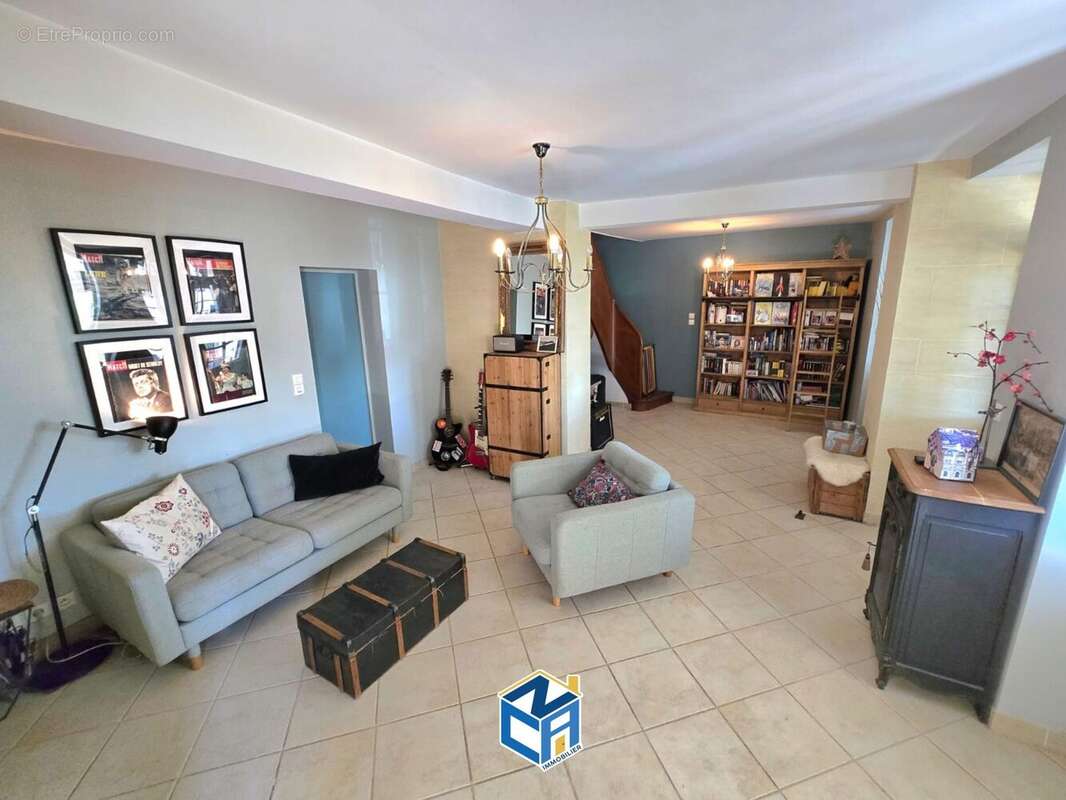 Maison à CINQ-MARS-LA-PILE