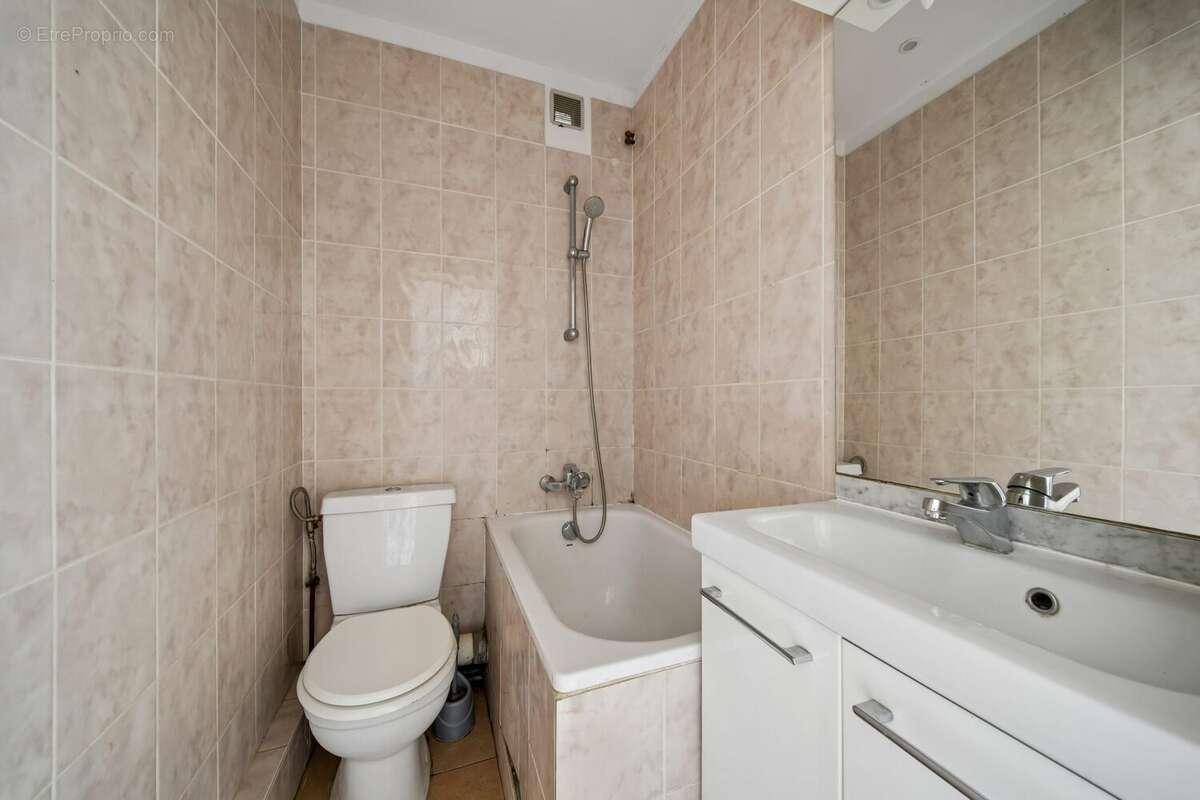 Appartement à PARIS-18E